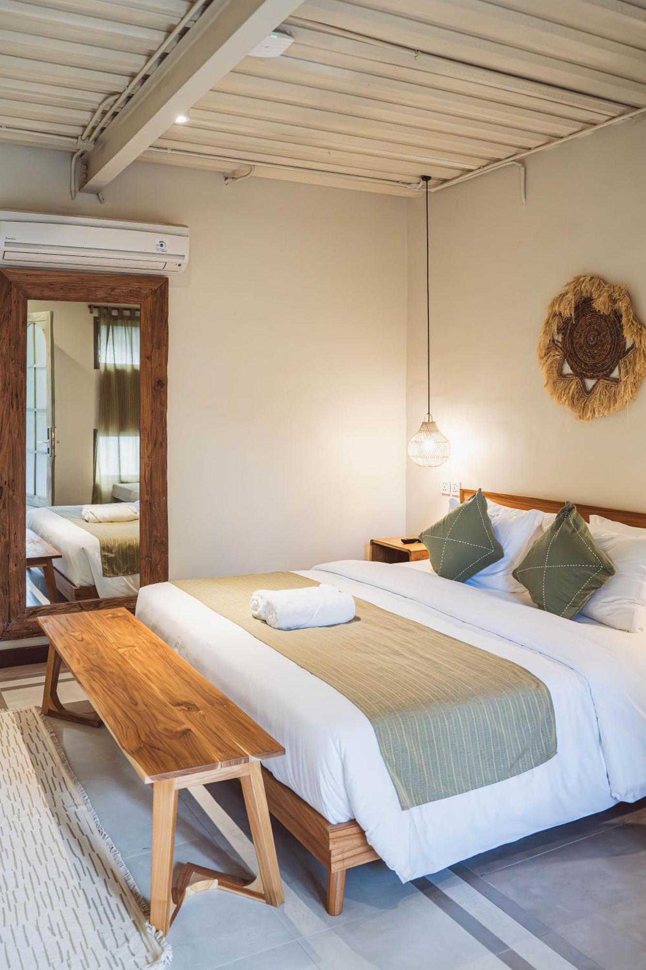 White Penny Hostel Seminyak  Ngoại thất bức ảnh